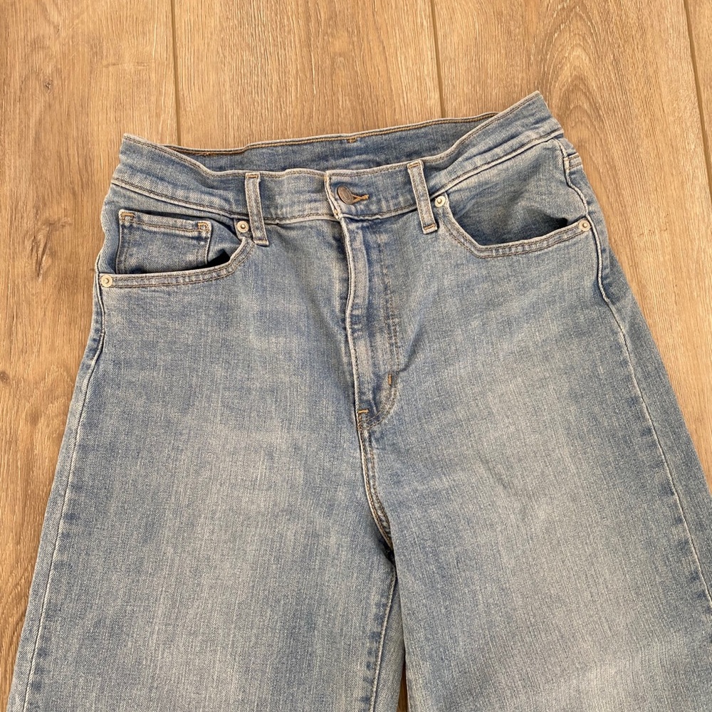 Levi’s Wide Leg - Picture 3 of 5